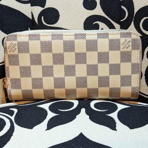 LOUIS VUITTON WALLET